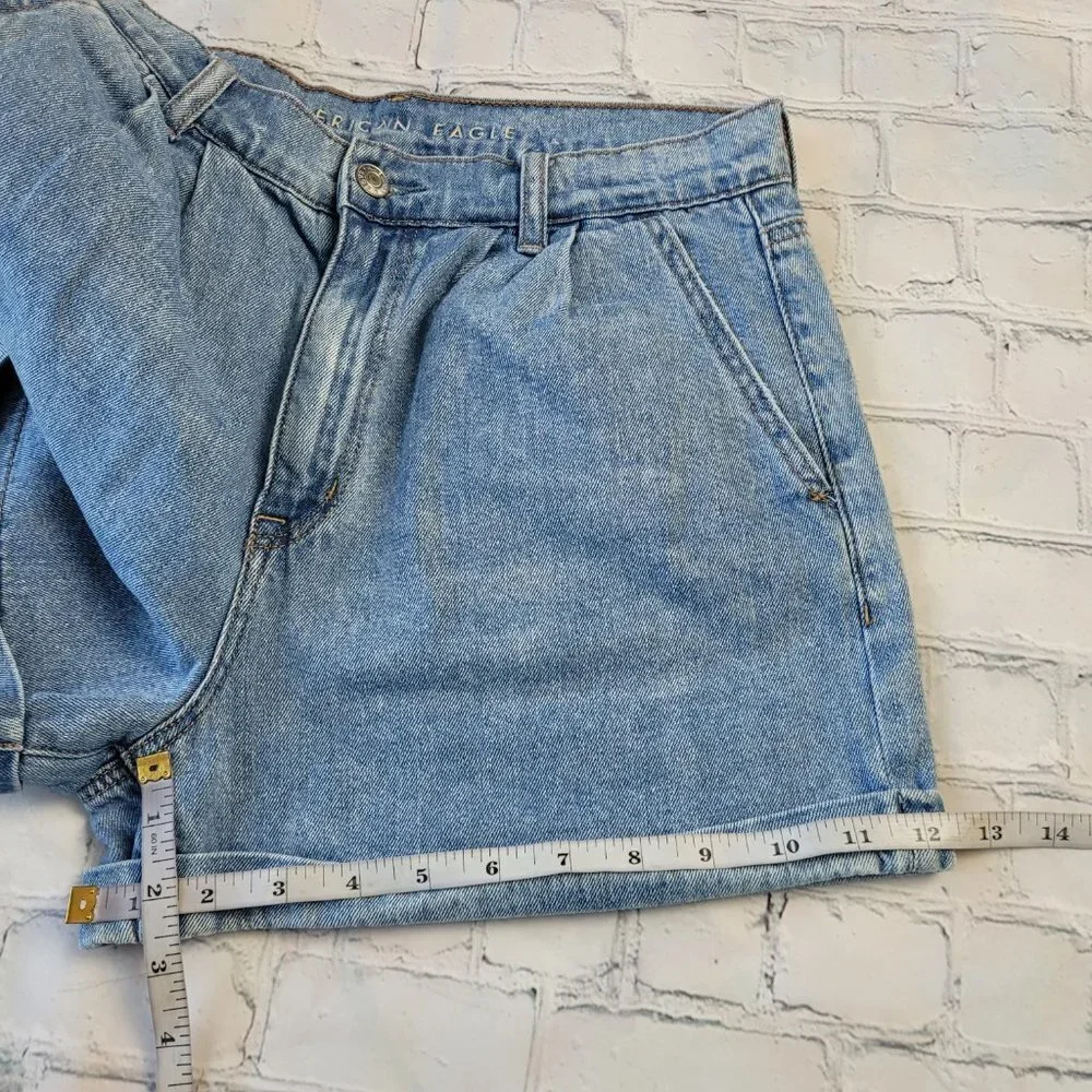✅ American Eagle Women's light blue mom shorts size 6